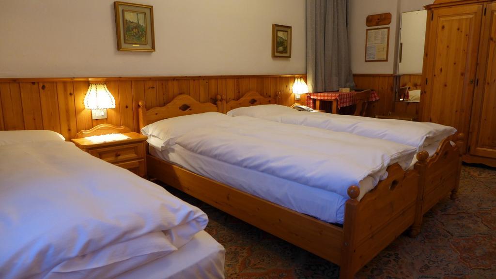 Hotel Bellaria - Кортіна-д'Ампеццо Номер фото